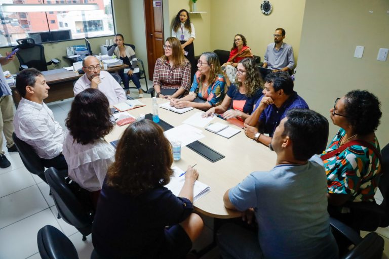 Mesa de negociação com servidores da Funpapa Foto: João Gomes/Agência Belém