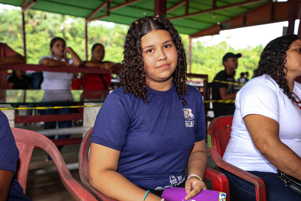 Íris Trindade Martins, 12 anos, estudante e mora na Comunidade Nossa Senhora de Nazaré.